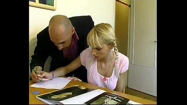 Profesorul care da cu pula intr-o eleva de clasa a opta